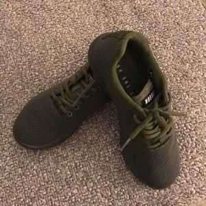 NoBull Army Green - women’s size 8